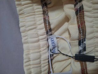 Pantalón corto Burberry Beige.