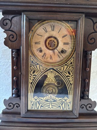Reloj de sobremesa madera péndulo antiguo