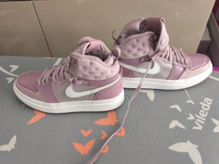Jordan 1 Acclimate Plum Fog White 40