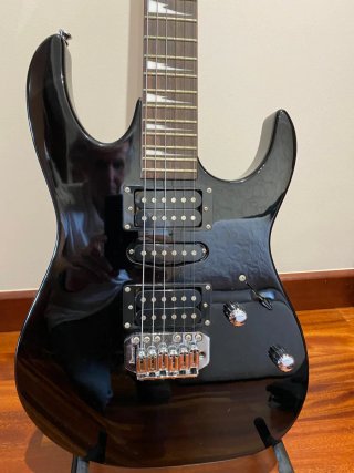 Pack Guitarra Eléctrica Ibanez GRG170DX + Ampli