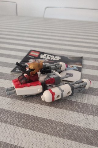 Lego Star Wars - Resistance Y-Wing Microfighter