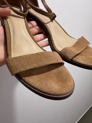Sandalias tacón piel ante marrón