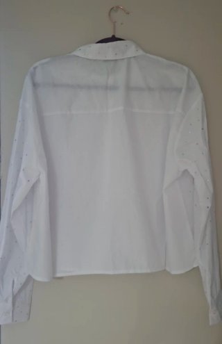 Camisa ONLY blanca con pedrería Talla S
