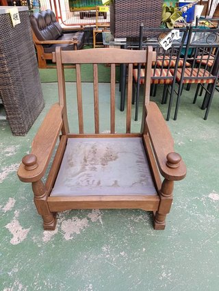 CONJUNTO DE SALON SOFÁ Y SILLÓN MADERA Y PIEL