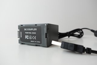 Adaptador Corriente Batería Ficticia CGA-D54s