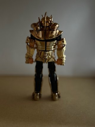Caballero del Zodiaco Aries Dorado