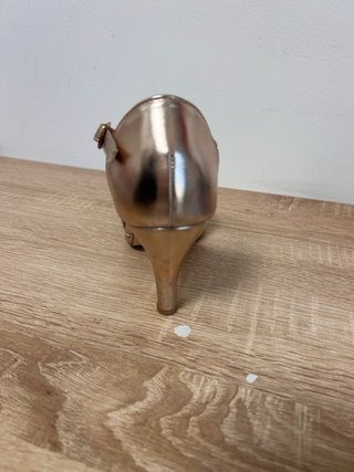 Tacones champagne con pedrería