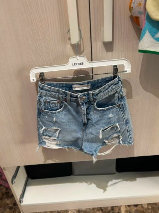 Shorts vaqueros Stradivarius rotos
