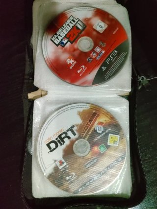 PS3 Super Slim + 3 Mandos + Estuche con 20 Juegos