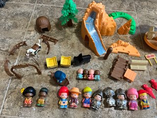 Parque Pinypon Antiguo + Figuras y Accesorios