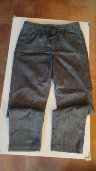 Pantalones largos y vaqueros variados.