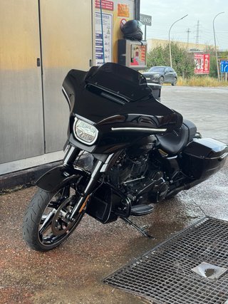 Harley-Davidson Street Glide Negra