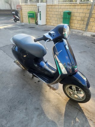 Vespa Primavera 49cc 2T Azul marino