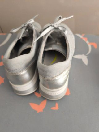 Zapatillas STONEFLY plateadas y blancas