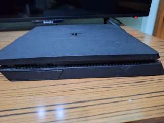 Pack PS4 Completo: Consola, Mandos y Juego
