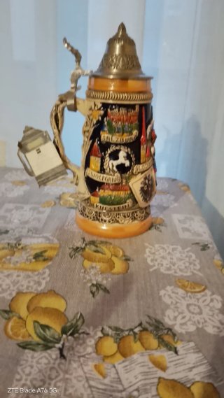 Jarra de cerveza alemana de cerámica ciudades