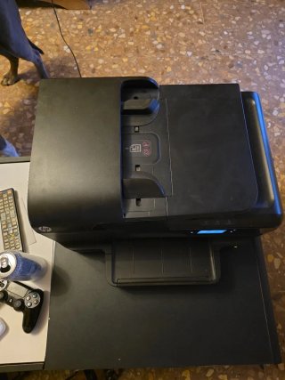 Se vende impresora HP Officejet 8600.
