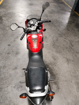 Honda CBR 125 del año 2005, con 17.590 km.