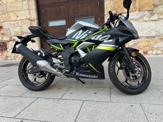 Se vende kawasaki ninja performace 125
