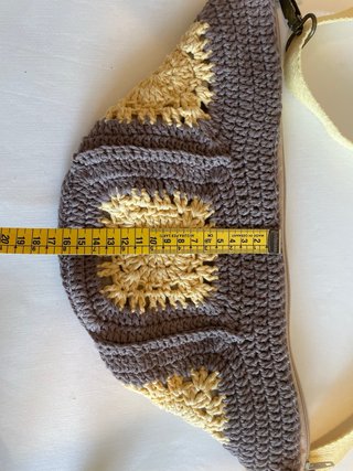 Riñonera artesanal crochet