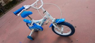 Bicicleta infantil Doraemon con ruedines