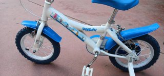 Bicicleta infantil Doraemon con ruedines