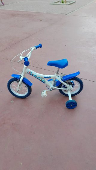 Bicicleta infantil Doraemon con ruedines