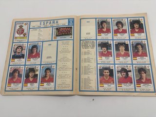 Album cromos de futbol mundial 1982