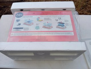 Sizzix Big Shot Plus A4 Essentials Kit