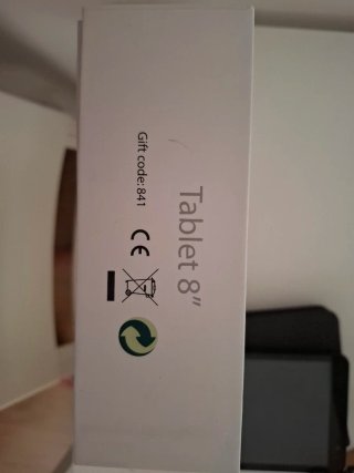 Tablet Android de 8” con teclado y funda
