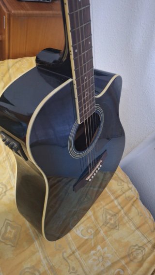 Marca: Ibanez guitarra electro acustica