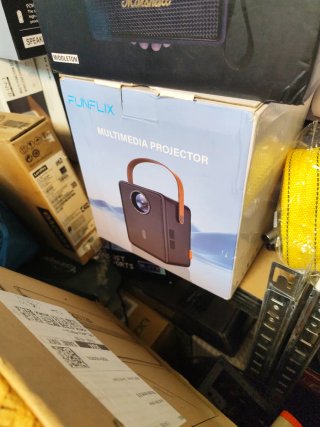 Proyector Multimedia FUNFLIX Portátil