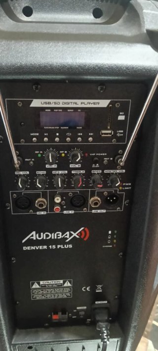 Altavoz i audio mixer