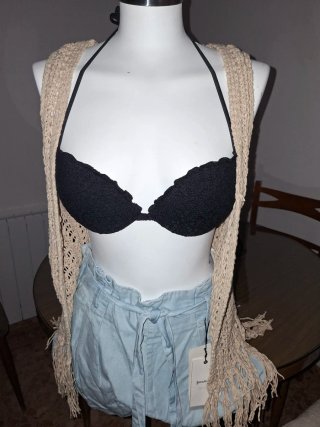 Chaleco beige tejido