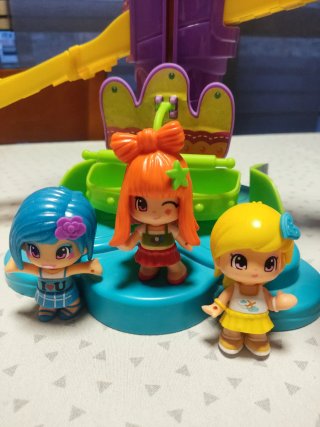 Parque de atracciones Pin y Pon con 3 muñecas