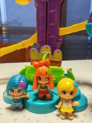 Parque de atracciones Pin y Pon con 3 muñecas