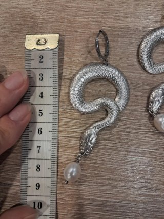 Pendientes serpiente perlas