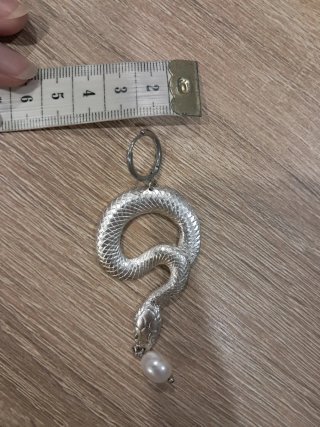 Pendientes serpiente perlas
