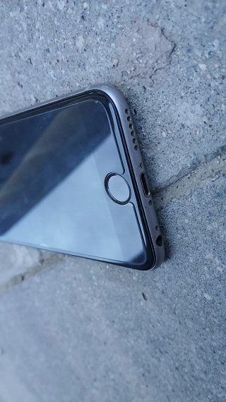 iPhone 6S para piezas , pantalla en perfecto estad