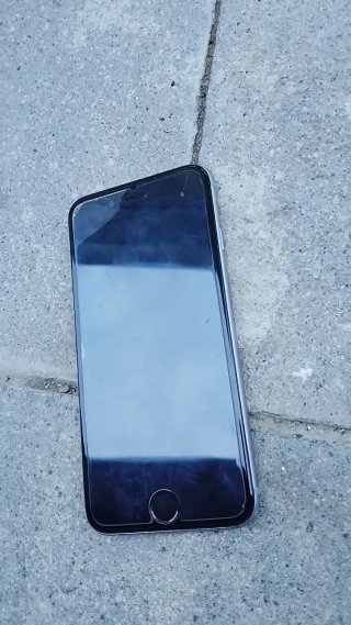 iPhone 6S para piezas , pantalla en perfecto estad