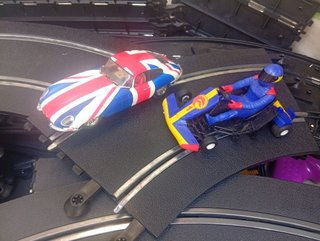 Coche Scalextric Union Jack + Go Kart