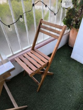 Mesa y 2 Sillas Plegables Madera con cristal