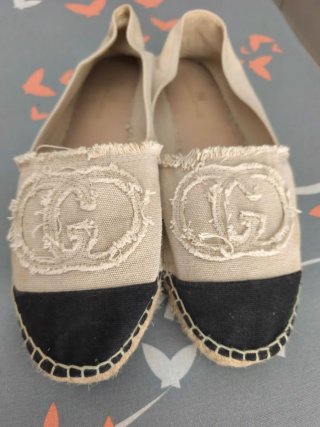 Zapatillas esparto Gloria Ortiz beige/negro