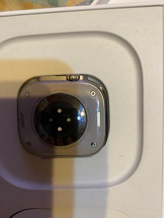 Apple Watch Ultra 2 con factura