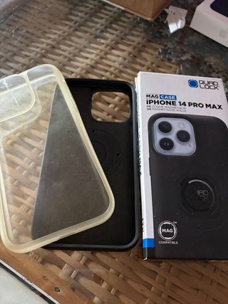 Funda Quad Lock iPhone 14 Pro Max MAG