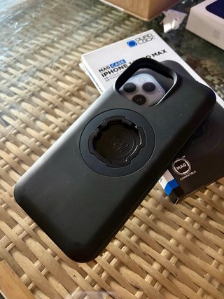 Funda Quad Lock iPhone 14 Pro Max MAG