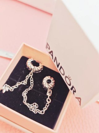 Pandora Cierre Clip Plata con Cadena