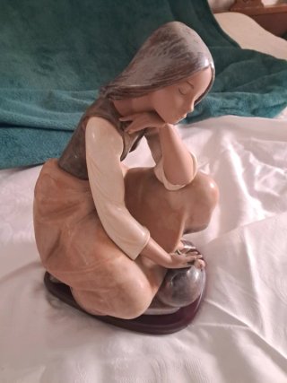 Figura Lladró Mujer con Jarra