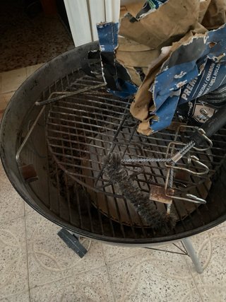 Barbacoa Negra con Ruedas