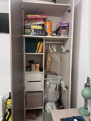 Habitación juvenil con cama abatible